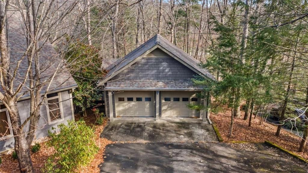 Building Photo - 339 Willow Dr