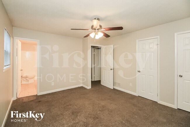 Building Photo - 9067 Homewood Dr