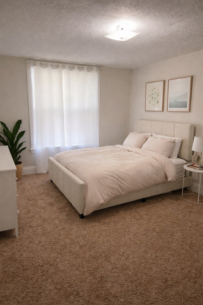 Building Photo - 362 Oldham Ave