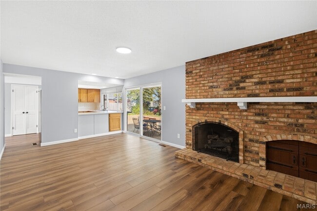 Building Photo - 606 Rue Montand Dr