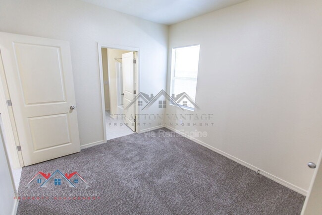 Building Photo - 5771 E Thetis Dr