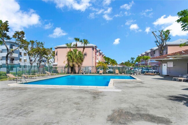 Building Photo - 1101 SW 122nd Ave