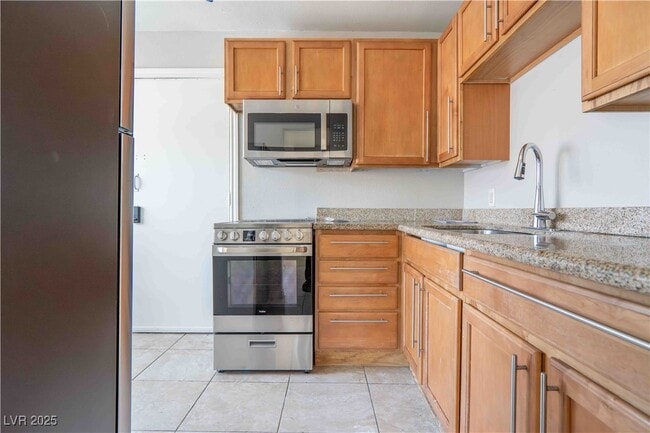 Building Photo - 412 N 16th St