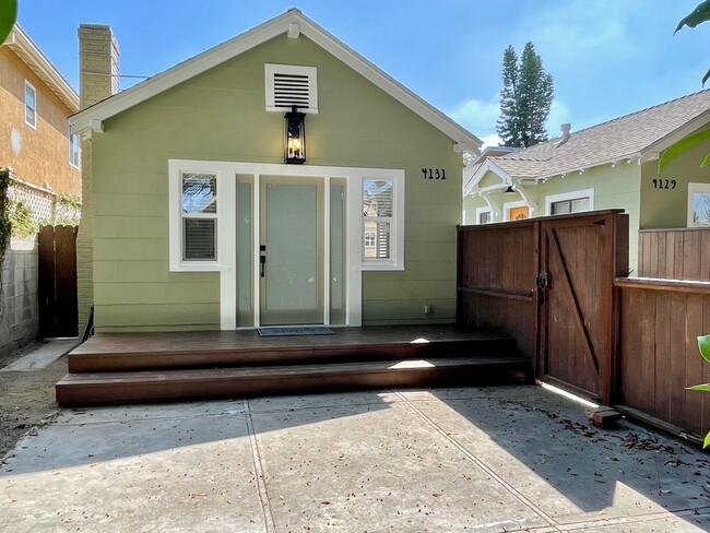 Fenced, Private Front Yard - 4131 Lincoln Ave