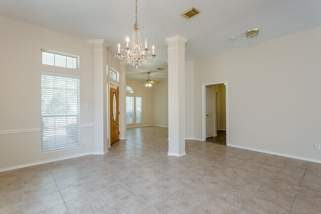 Building Photo - 21915 Rivergate Ct