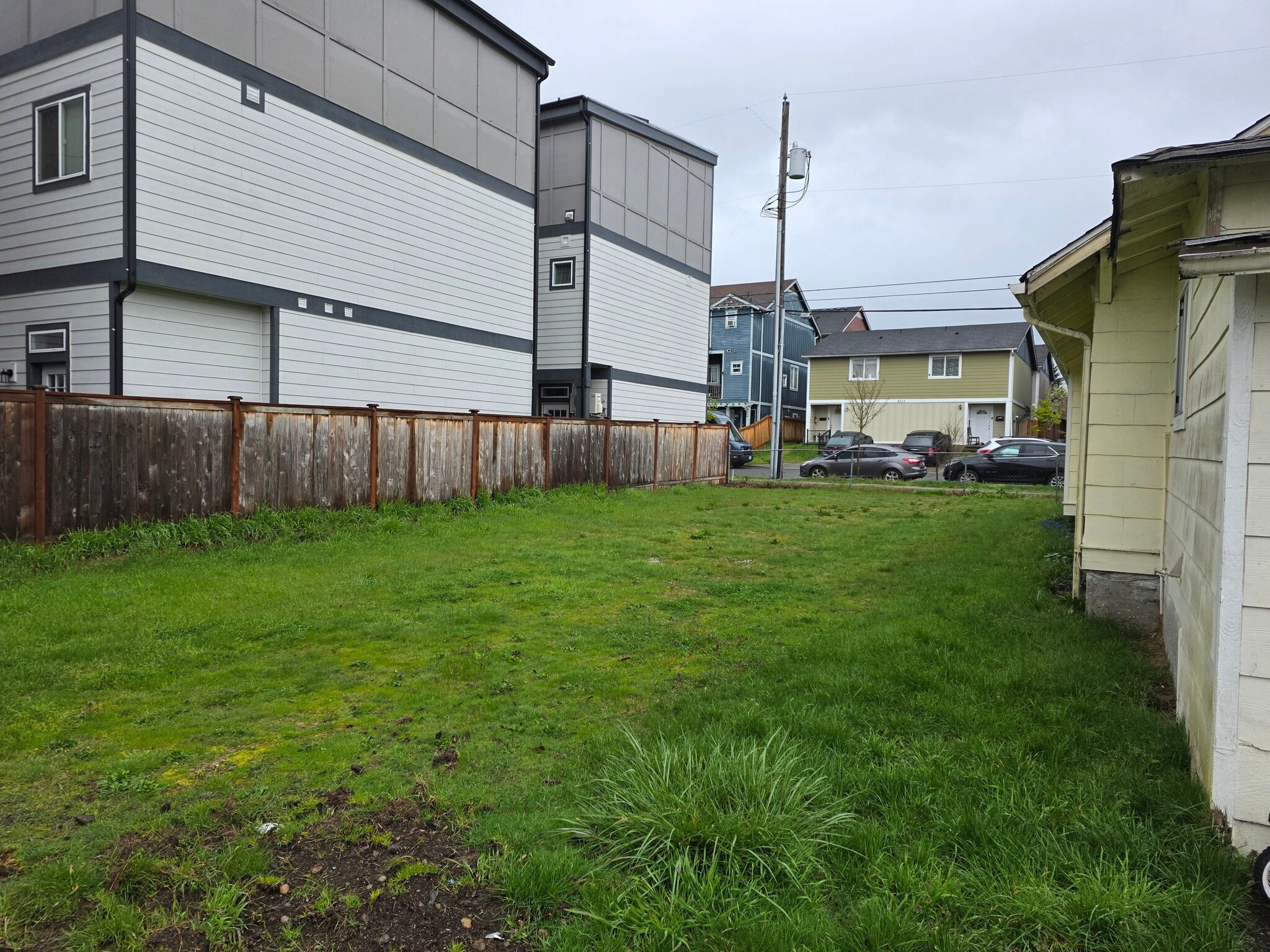 Building Photo - 4322 S Puget Sound Ave