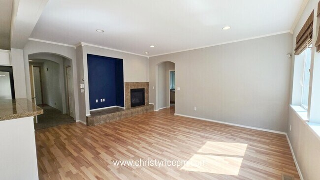 Building Photo - 12857 NE 200th Pl