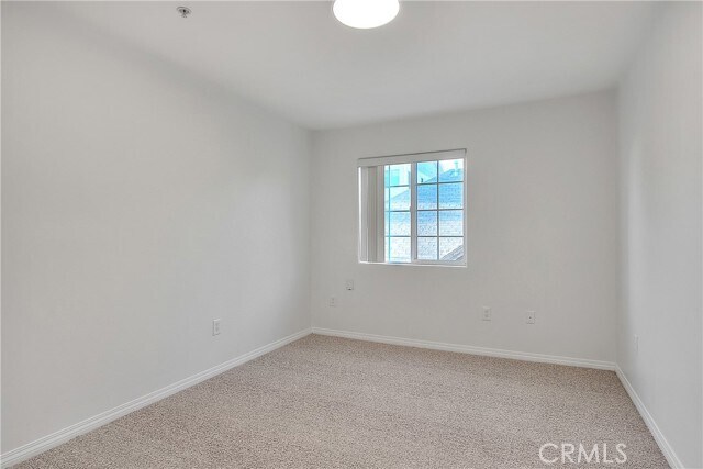 Building Photo - 3105 Walton Ave