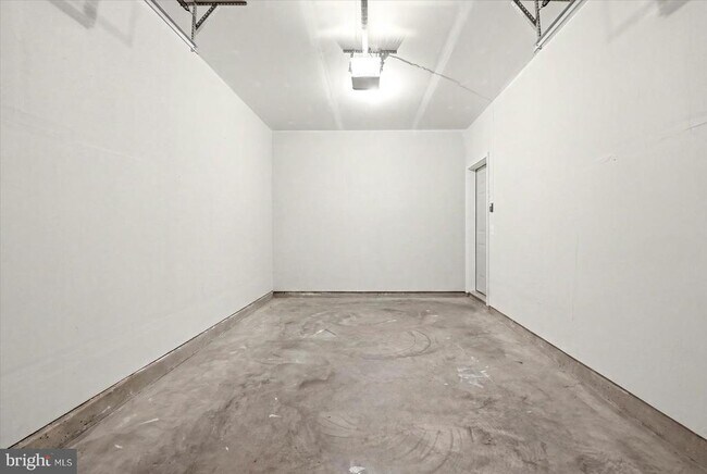 Building Photo - 246 Norland Knoll Dr