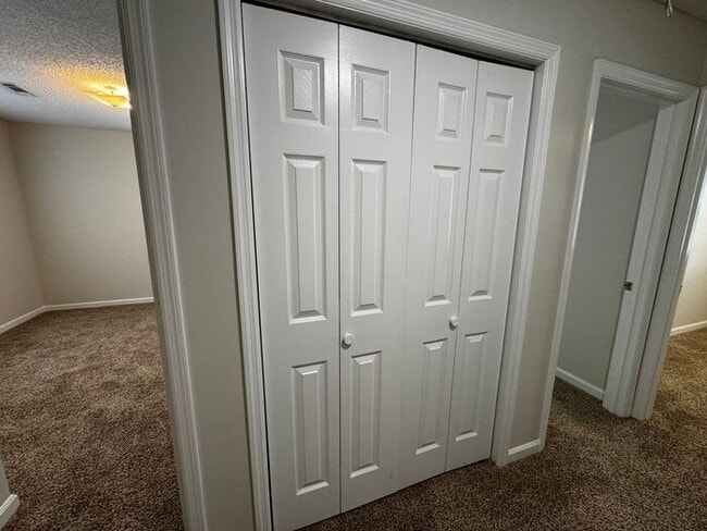 Building Photo - Townhome with attached garage near Tech Corridor and Research Park