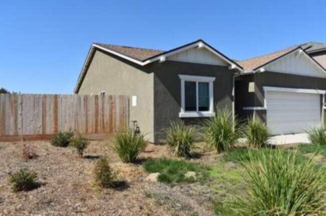 Building Photo - 31 Medieval St