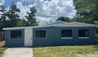 Building Photo - 2554 Palm Dr NE