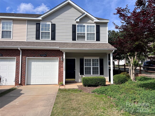 Building Photo - 12204 Royal Castle Ct
