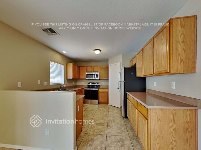 Building Photo - 12650 W Willow Ave