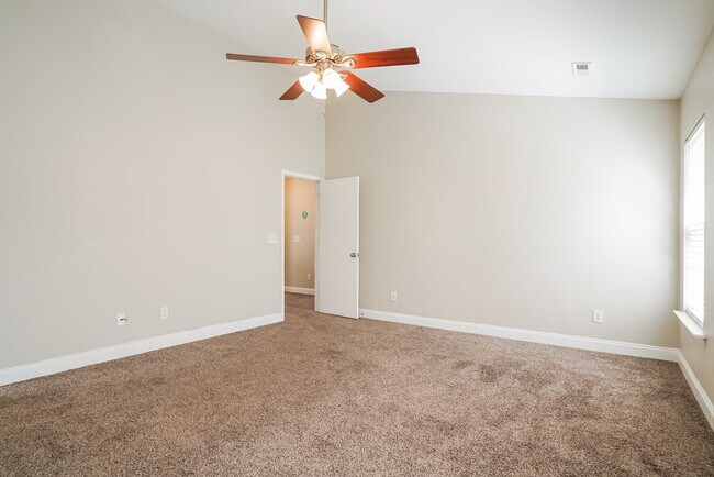 Building Photo - 533 Averasboro Dr