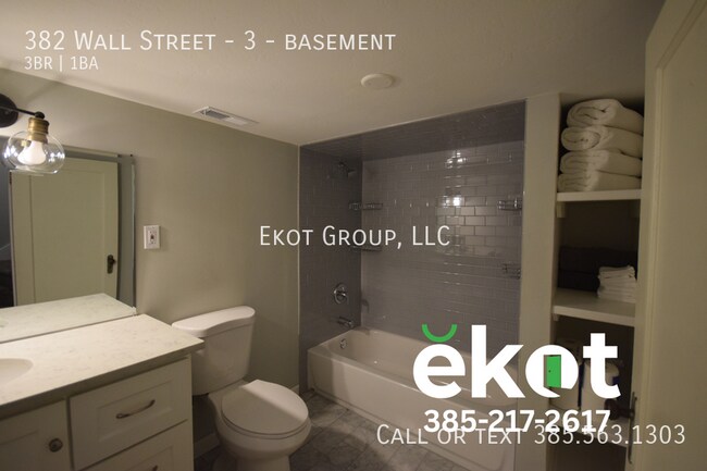 Building Photo - 382 Wall St