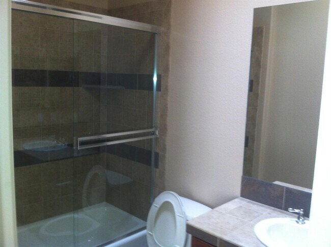 Building Photo - 78625 Bottlebrush Dr