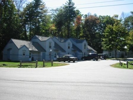 Primary Photo - Hillscomb Apartments