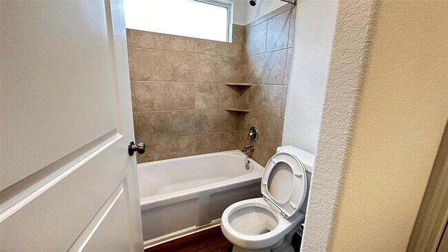 Building Photo - 606 Arnage Dr