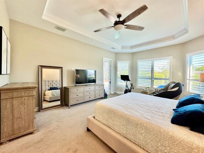 Building Photo - 10605 Sabella Dr