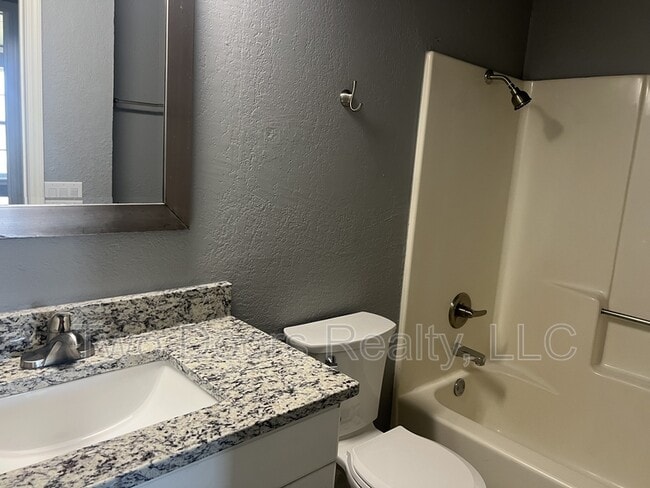 Building Photo - 1101 Teal Pl