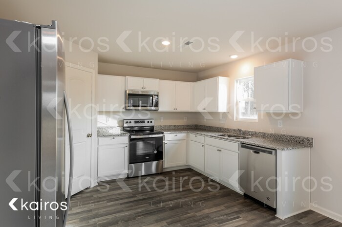 Building Photo - 845 VISTAMOUNT PATH