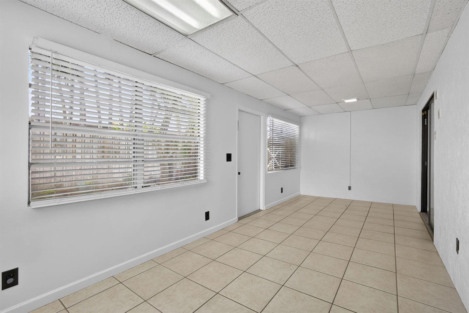 Building Photo - 11925 Suellen Cir