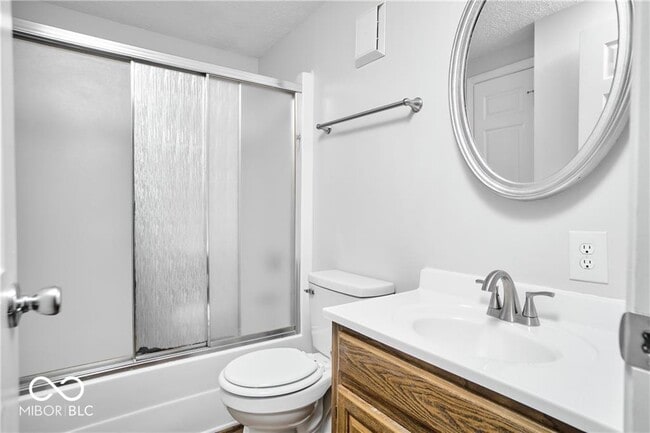 Building Photo - 802 Westridge N Dr