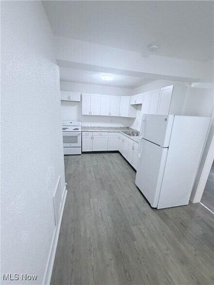 Building Photo - 13671 Euclid Ave