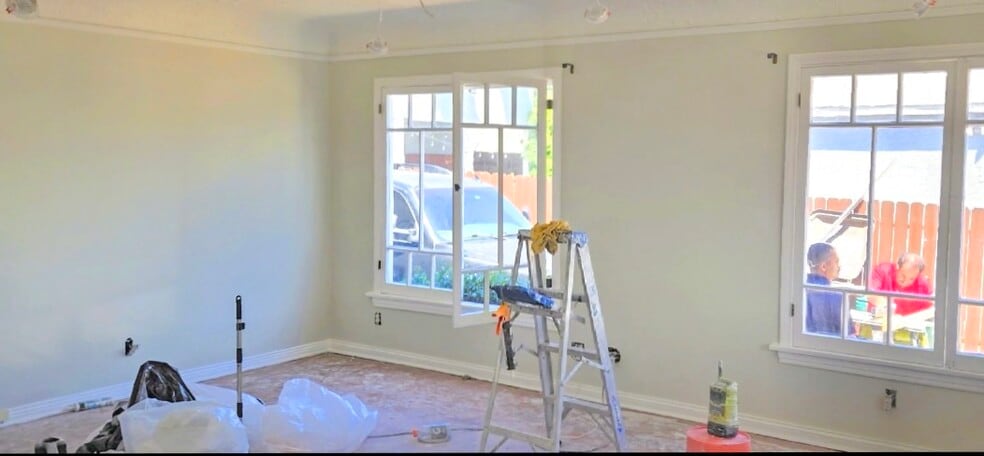 Building Photo - 757 Bennett Ave