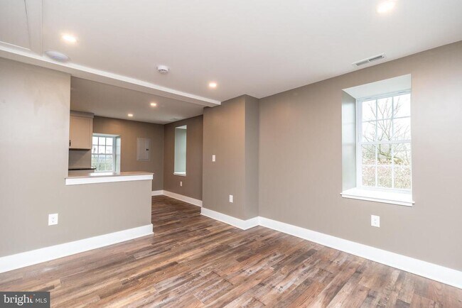 Building Photo - 4844 Old Easton Rd