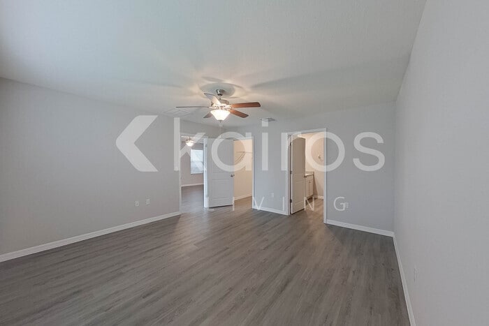 Building Photo - 8688 SW 43rd Ter