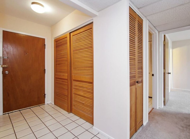 Entrance - 2650 Brookwood Way Dr