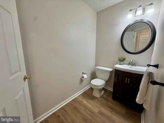 Building Photo - 8868 Goose Landing Cir