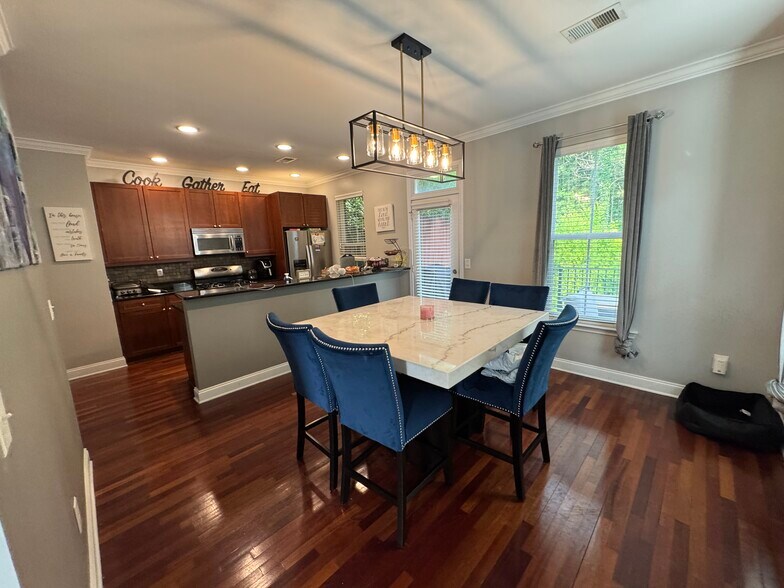 Building Photo - 5897 Brookside Oak Cir