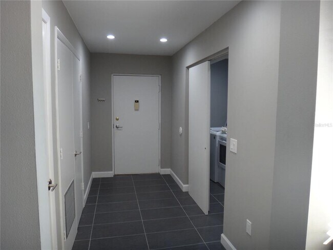 Building Photo - 2746 Orchid Oaks Dr