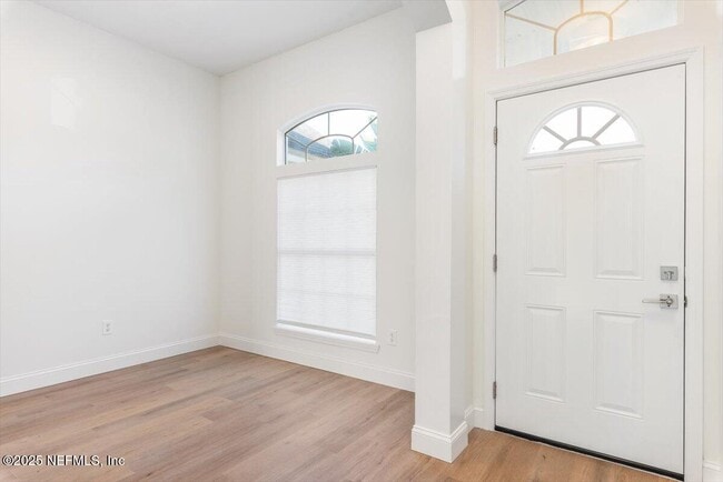 Building Photo - 12184 Mantle Dr