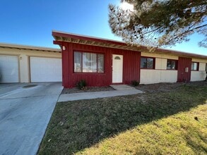 Building Photo - 312 Sahara Dr