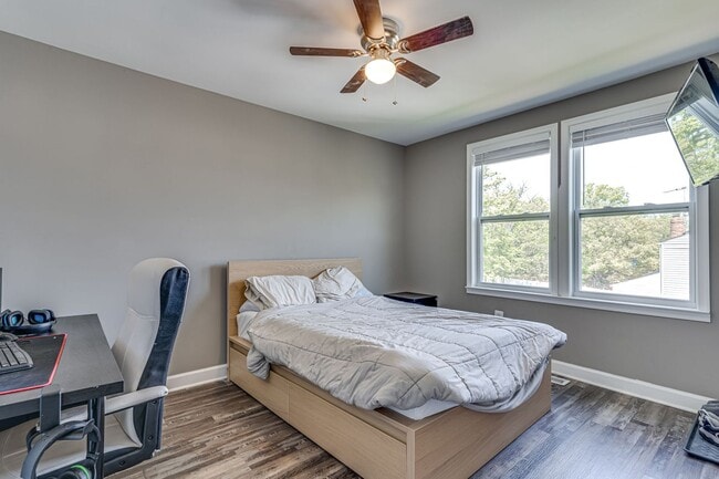 Building Photo - Beautiful 5 Bedroom Home in Clinton MD