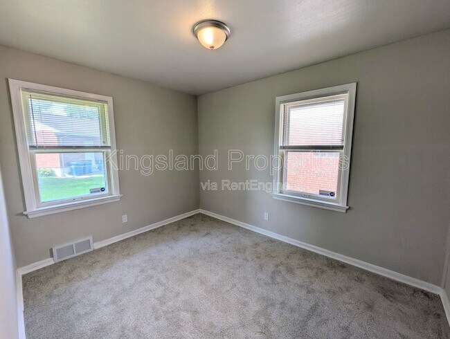 Building Photo - 9418 Pattonwood Dr