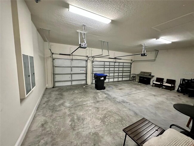 Building Photo - 9569 Royal Estates Blvd