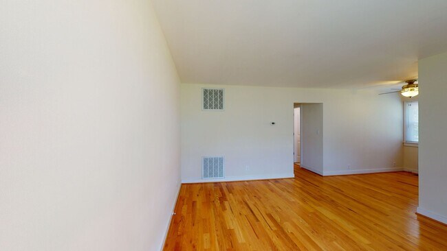 Building Photo - 5677 Myrtle St