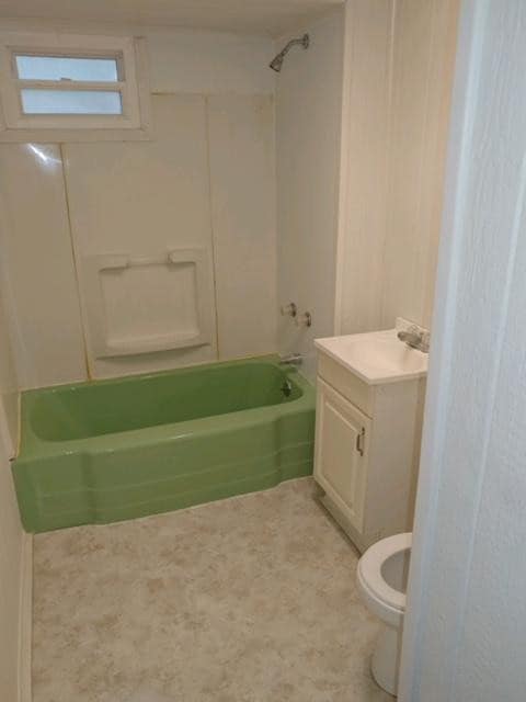 Building Photo - 513-513 Wetmore St