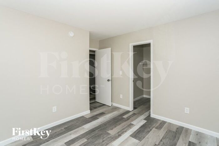 Building Photo - 3309 Idaho Springs St