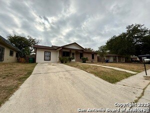 Building Photo - 2002 Cassandra St