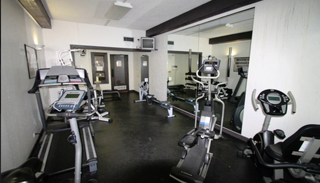 Gym - 805 29th St