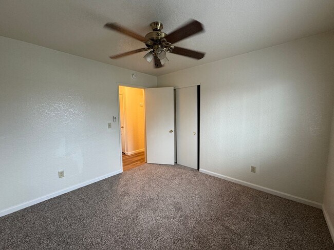 Building Photo - Large Three Bed, Two Bath Home in Stonewood Estates