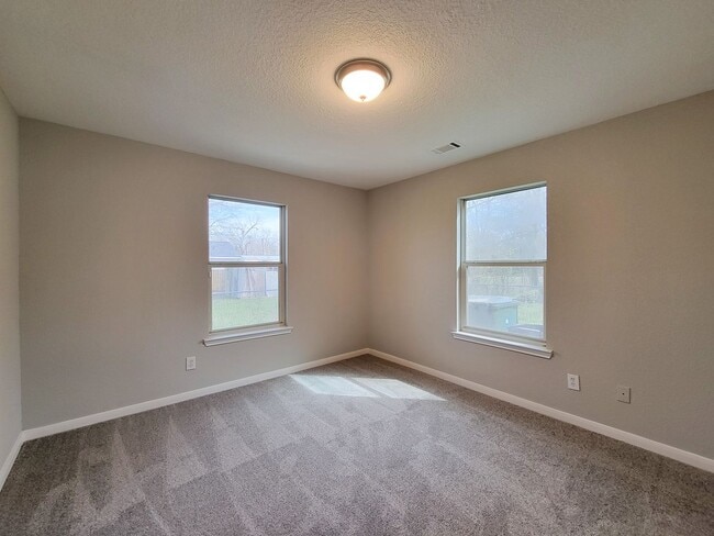 Building Photo - BEAUTIFUL 3 BEDROOM HOME IN CONROE WITH AL...