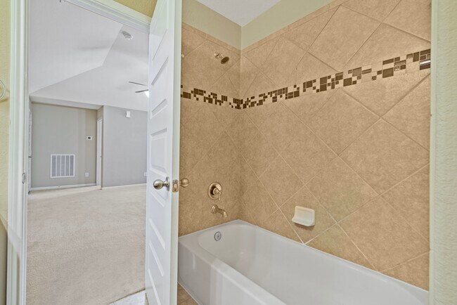 Building Photo - 22523 Birch Ridge Meadow Dr