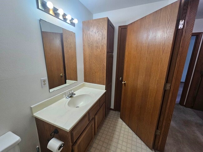 Building Photo - 7305 W Valley Ridge Dr